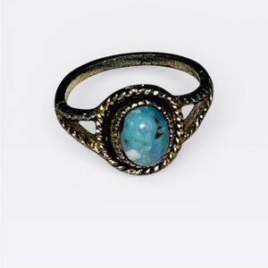 Vintage Gold Ring with Turquoise Stone